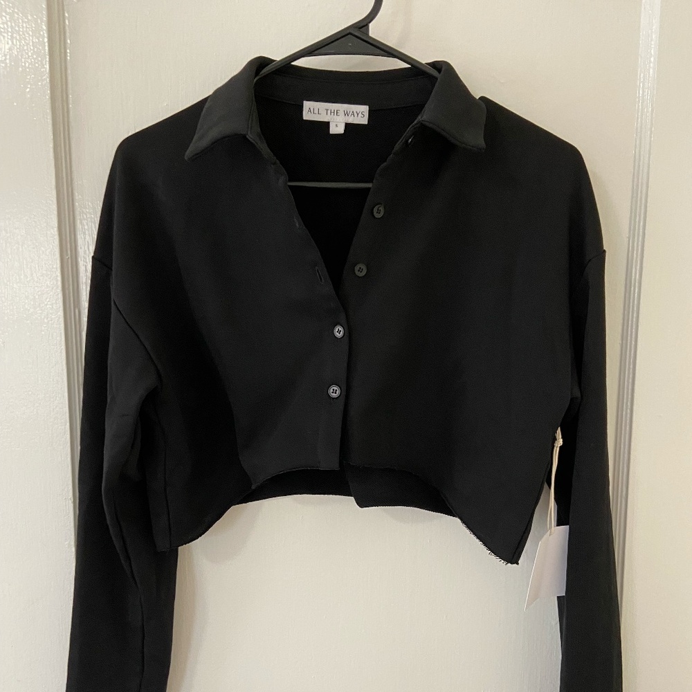 MIA CROP SWEATSHIRT IN BLACK